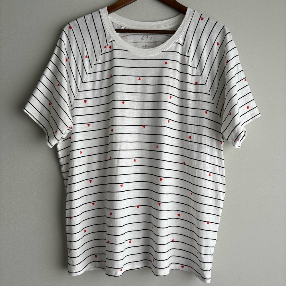 Striped Tee with Red Embroidered Hearts XXL